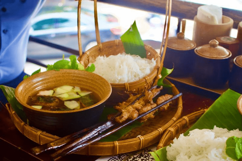 Bun Cha que To Hieu