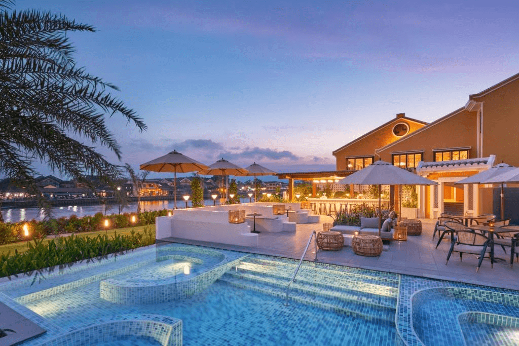 Bay Resort Hoi An has modern architecture combined with traditional Hoi An features