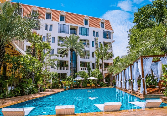 Palace Gate Hotel & Resort