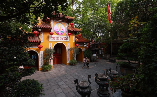Quan Su Pagoda in Hanoi: History, architecture, worship spaces & visitor guide