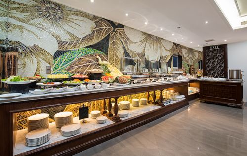  The Q Hotel