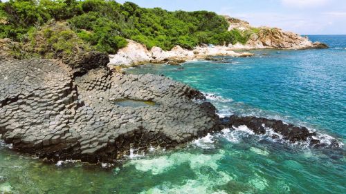 Discover the Natural Wonder of Ganh Da Dia – Vietnam’s Hidden Gem in Phu Yen