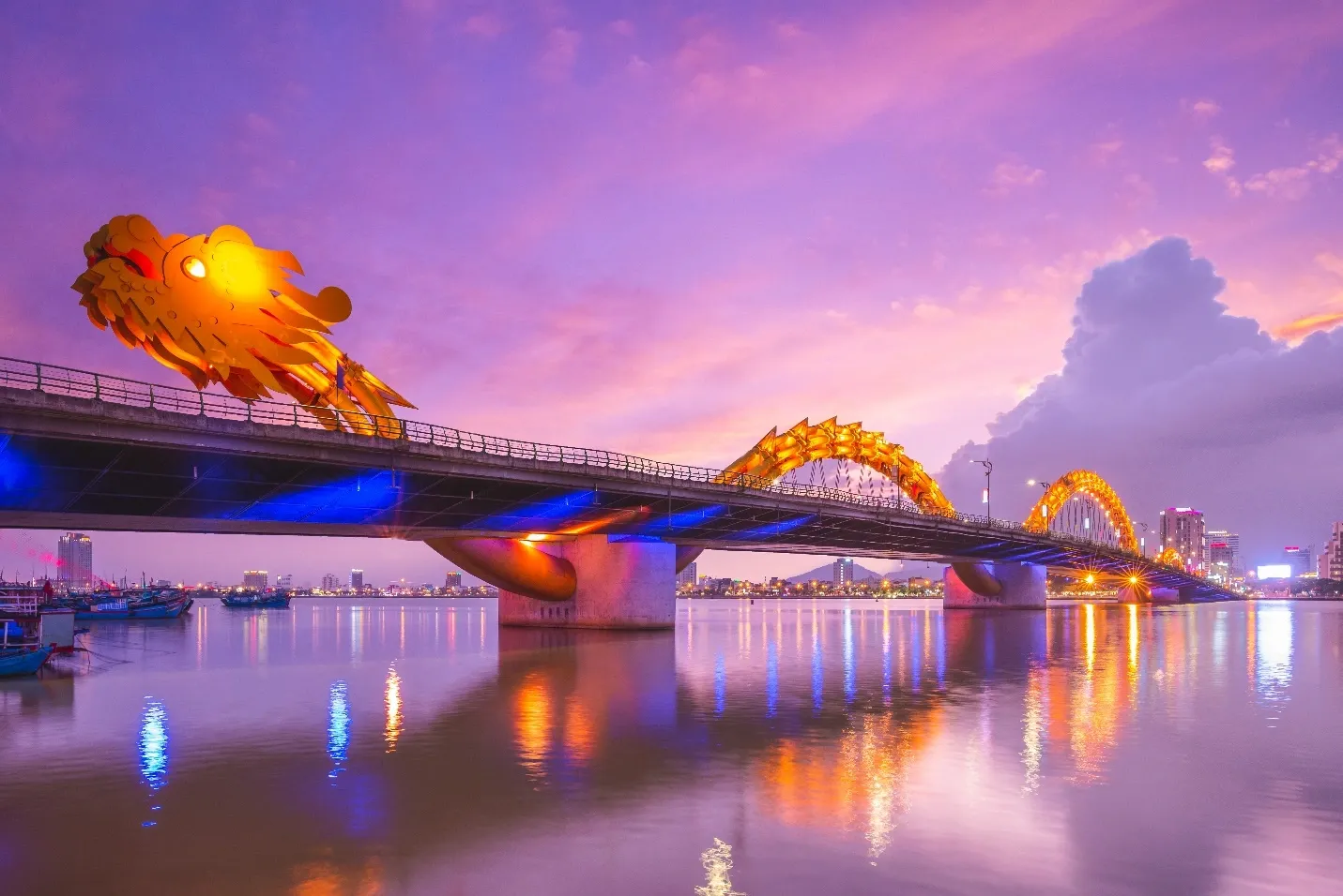 da-nang-itinerary-4-days-dragon-bridge