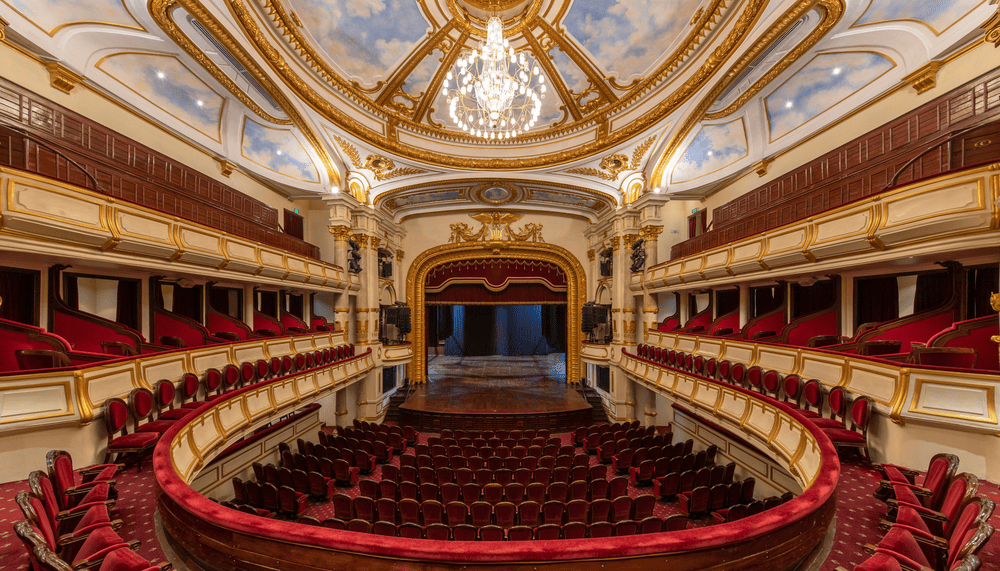 hanoi-opera-theatre-vietnam-airlines