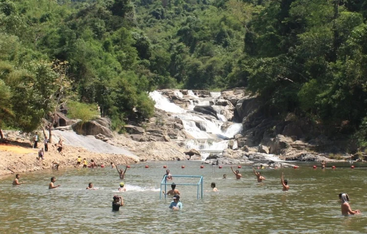 swimming-in-waterfall