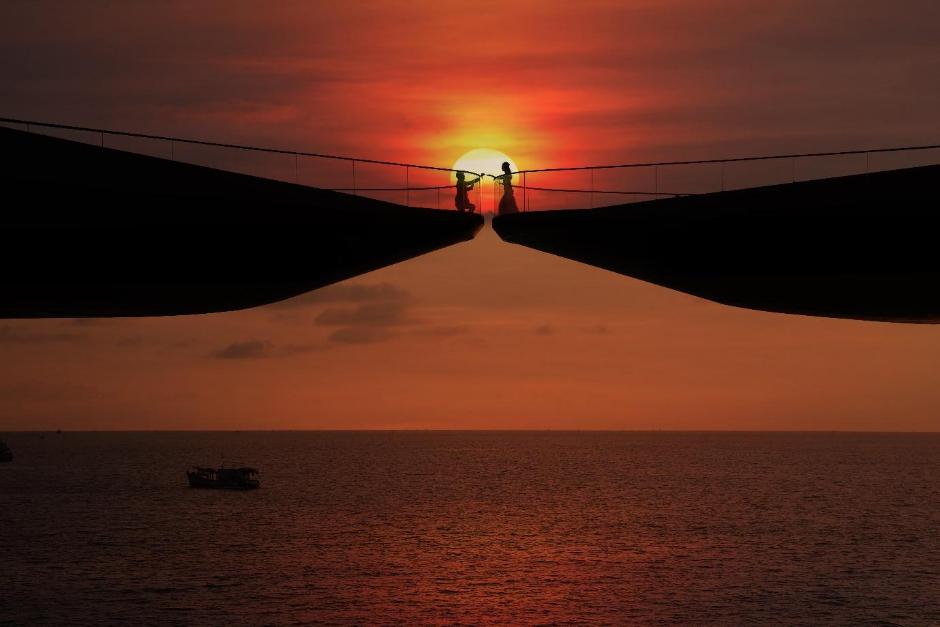 immerse-yourself-at-the-romantic-sunset