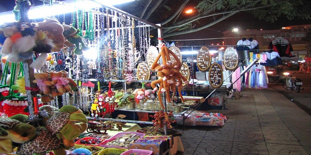 night-market-vung-tau1