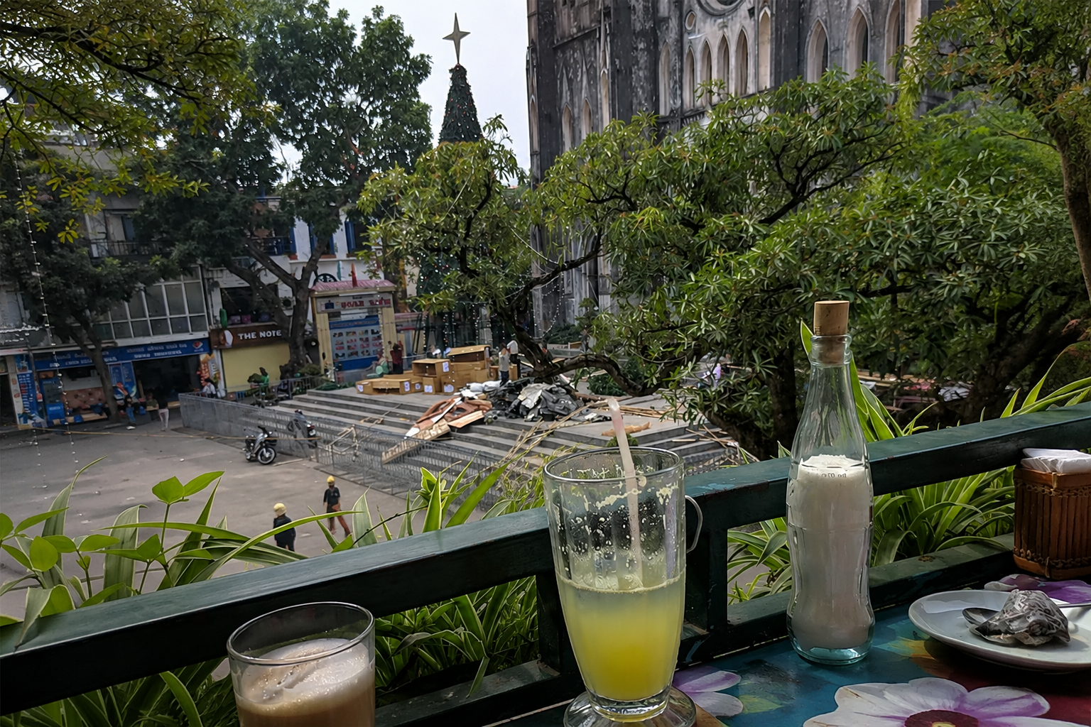 first-time-couple-hidden-cafe