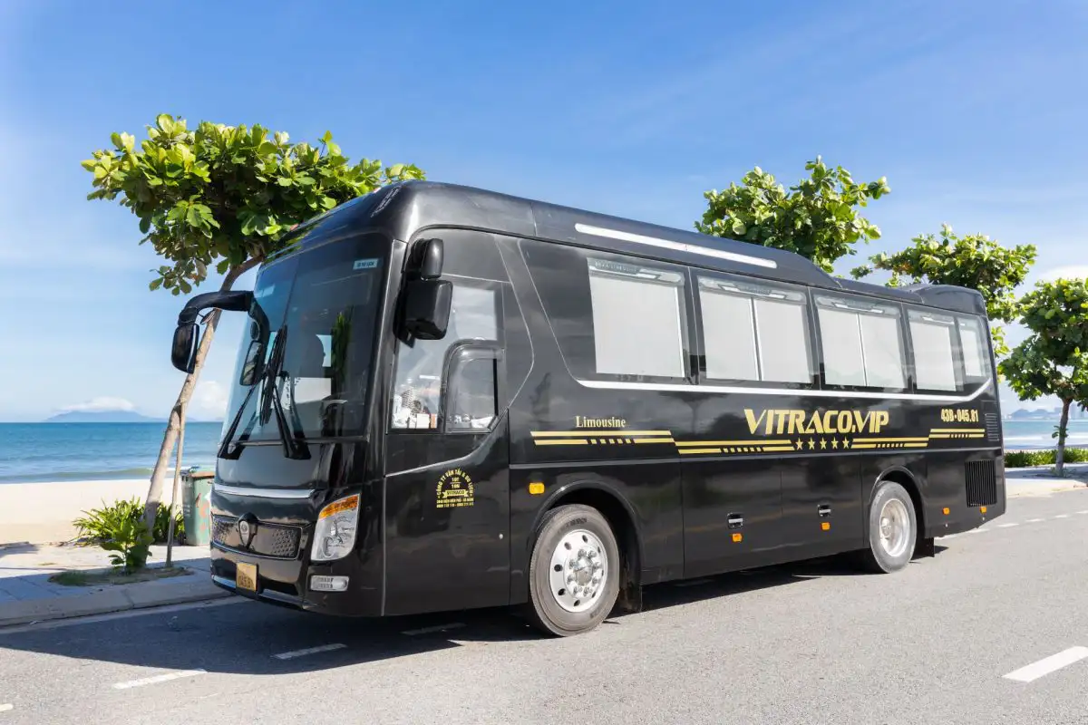 halong-bay-vietnam-tours-9