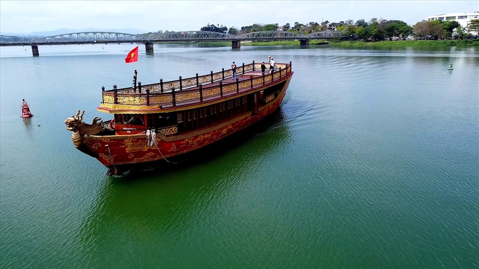 hue-vietnam-tours-6