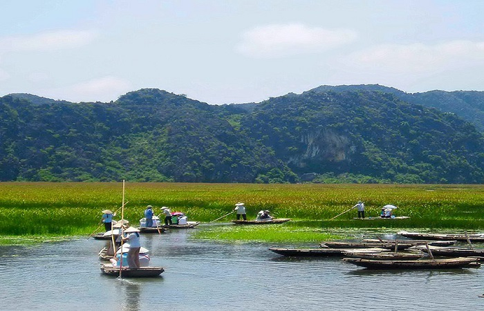 kenh-ga-floating-village